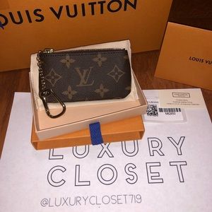*NWT* Louis Vuitton Key Cles Pouch in Monogram